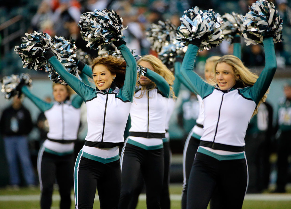 Philadelphia-Eagles-cheerleaders-8279a15d49a8425b86722e79a6dcd3c4-0.jpg