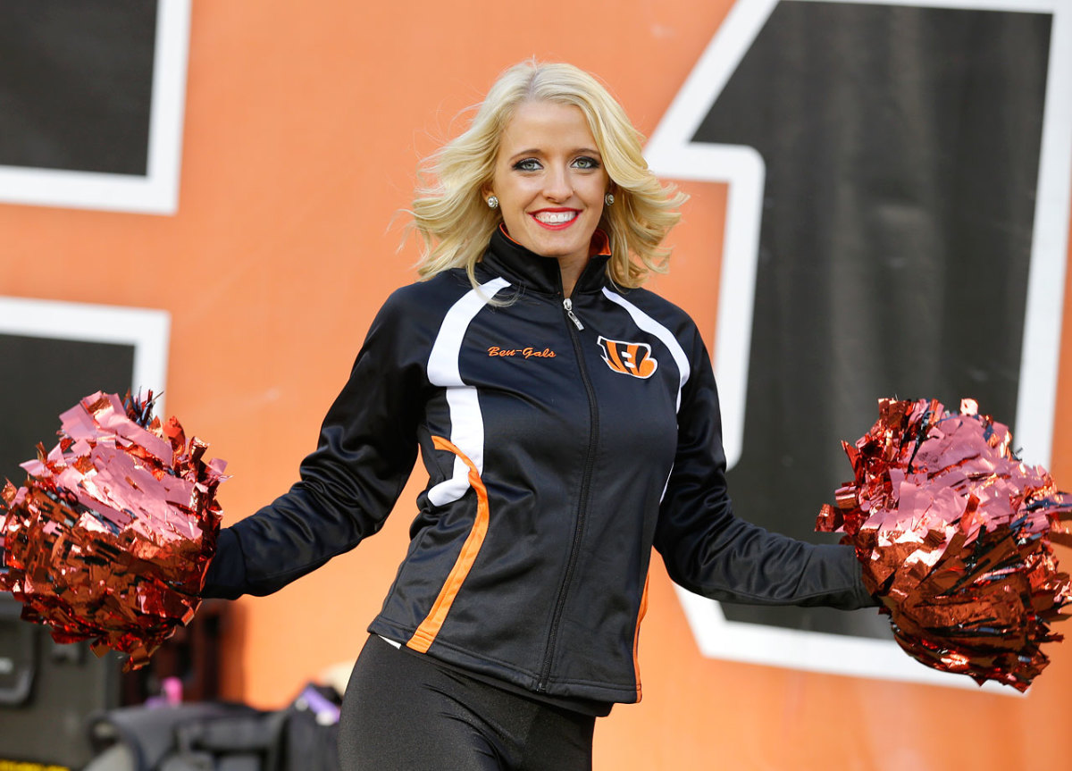 Cincinnati-Bengals-Ben-Gals-cheerleaders-AP251041799746_0.jpg