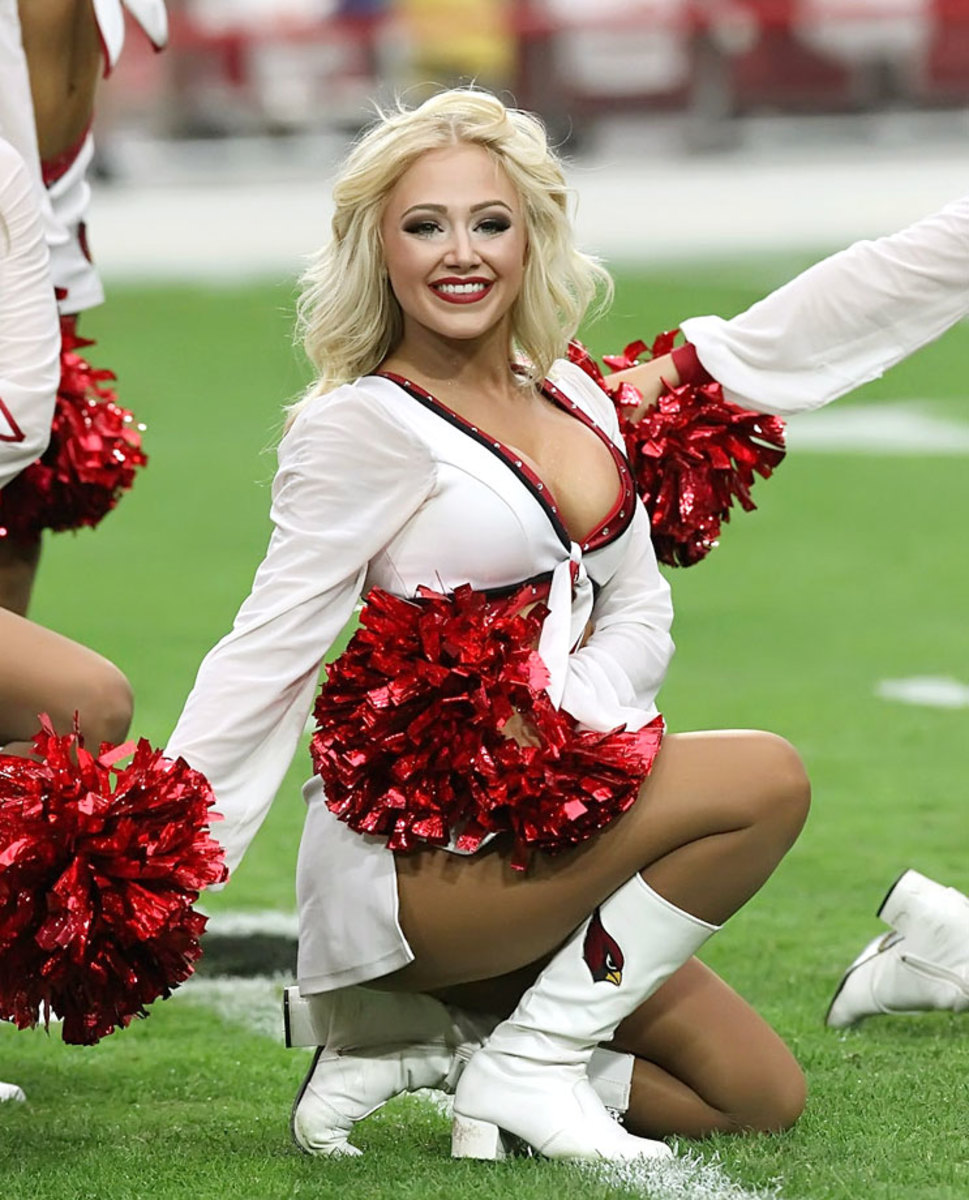 Arizona-Cardinals-cheerleaders-YP4_5965.jpg