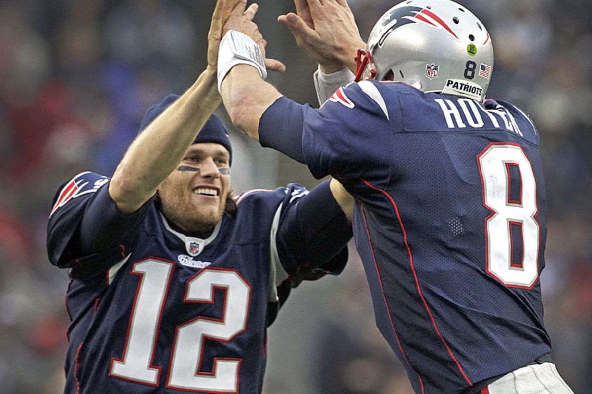 tom-brady-brian-hoyer-2011