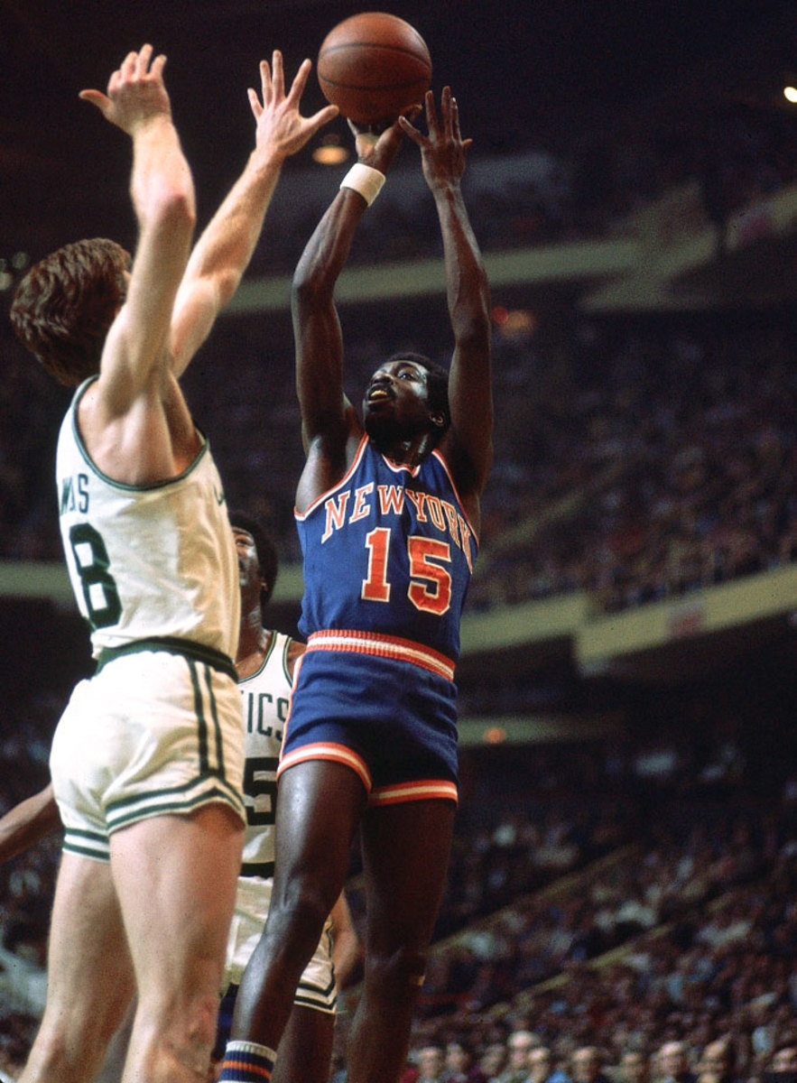 1973-Earl-The-Pearl-Monroe-Dave-Cowens-001299593.jpg