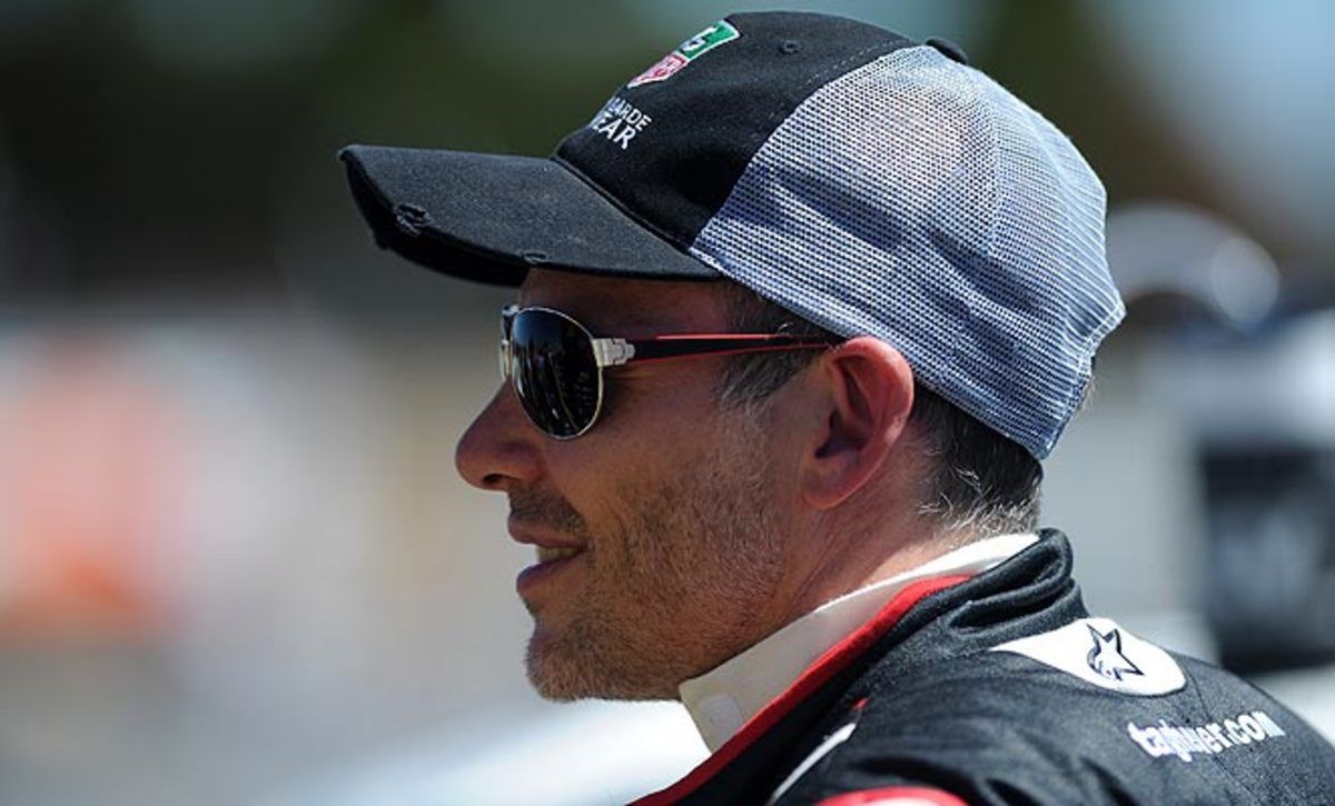 Jacques Villeneuve will race in the Indianapolis 500 for Schmidt Peterson Motorsports.