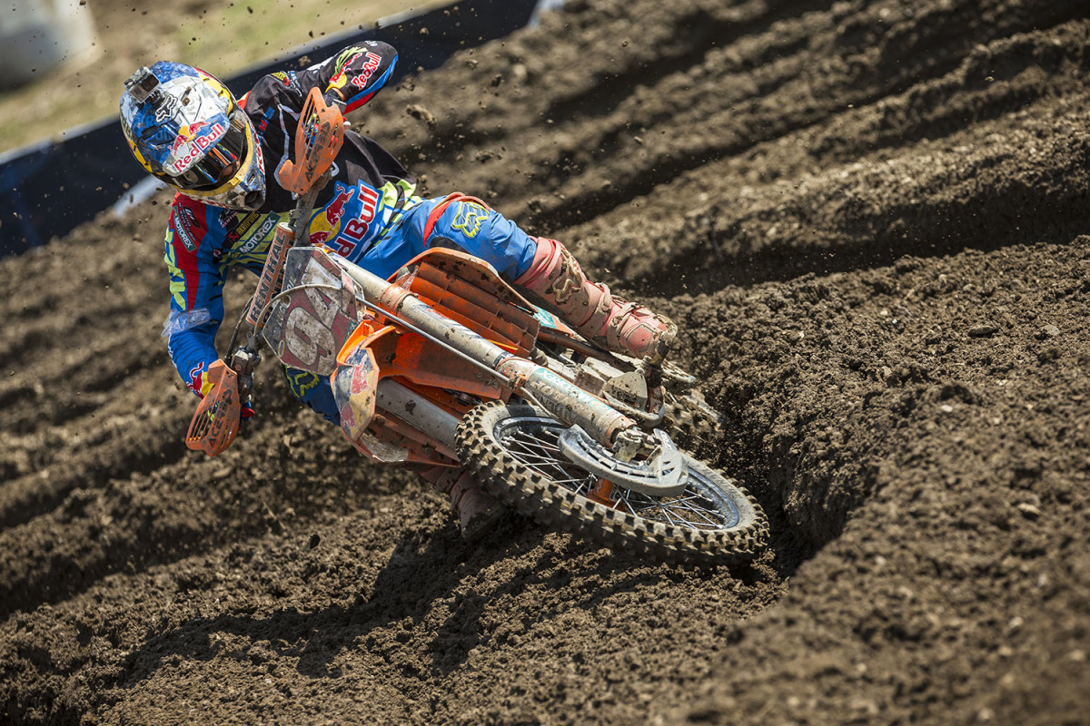 P-20140811-00087_HiRes JPEG 24bit RGB.jpg