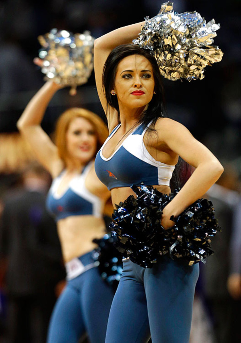 140425175600-atlanta-hawks-cheerleaders-ce2100440b794d46a73793fc2e0ee2a6-0-single-image-cut.jpg
