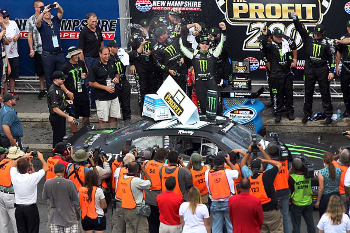Kyle Busch snapped a four-race winless streak and won his 58th career Nationwide race.