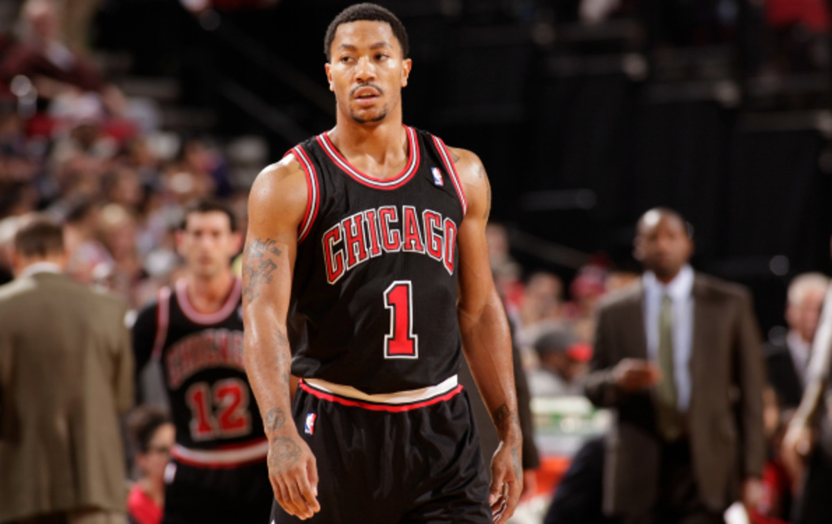 Derrick Rose appeared in only ten games this season before tearing his meniscus. (Cameron Browne/National Basketball)