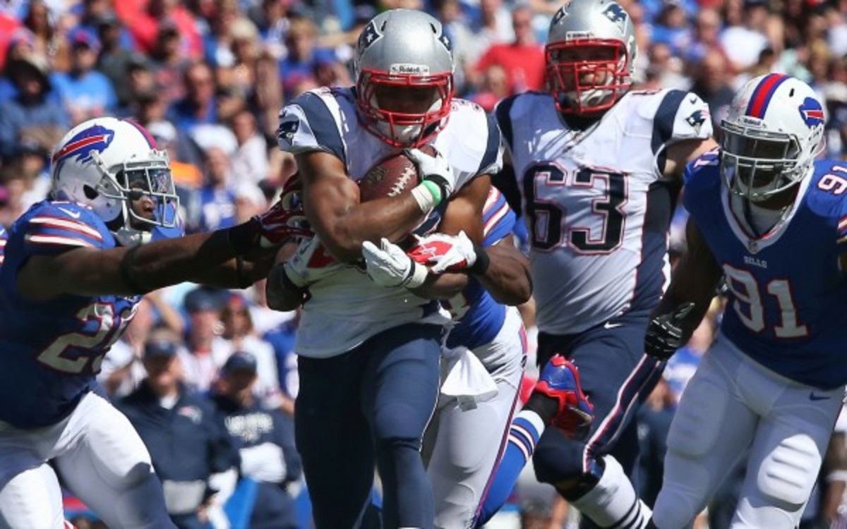 Shane Vereen is out after breaking a bone in his left wrist. (Tom Szczerbowski/Getty Images)