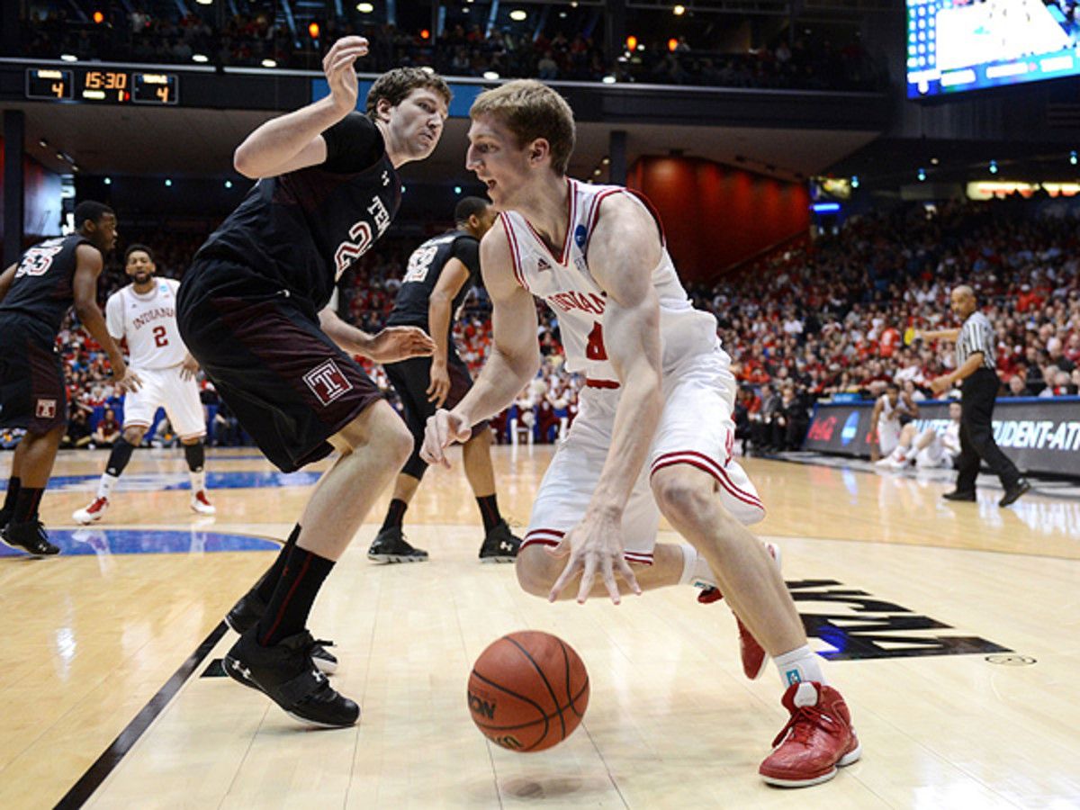 Ball movement will be key for Indiana as it gets ready to tackle Syracuse's 2-3 zone defense. (Jason Miller/Getty Images)