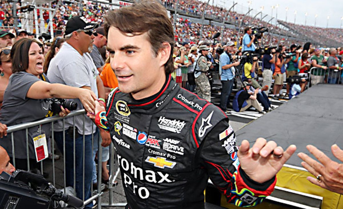 In his 700th straight Sprint Cup start, Jeff Gordon finished third at Darlington Raceway.