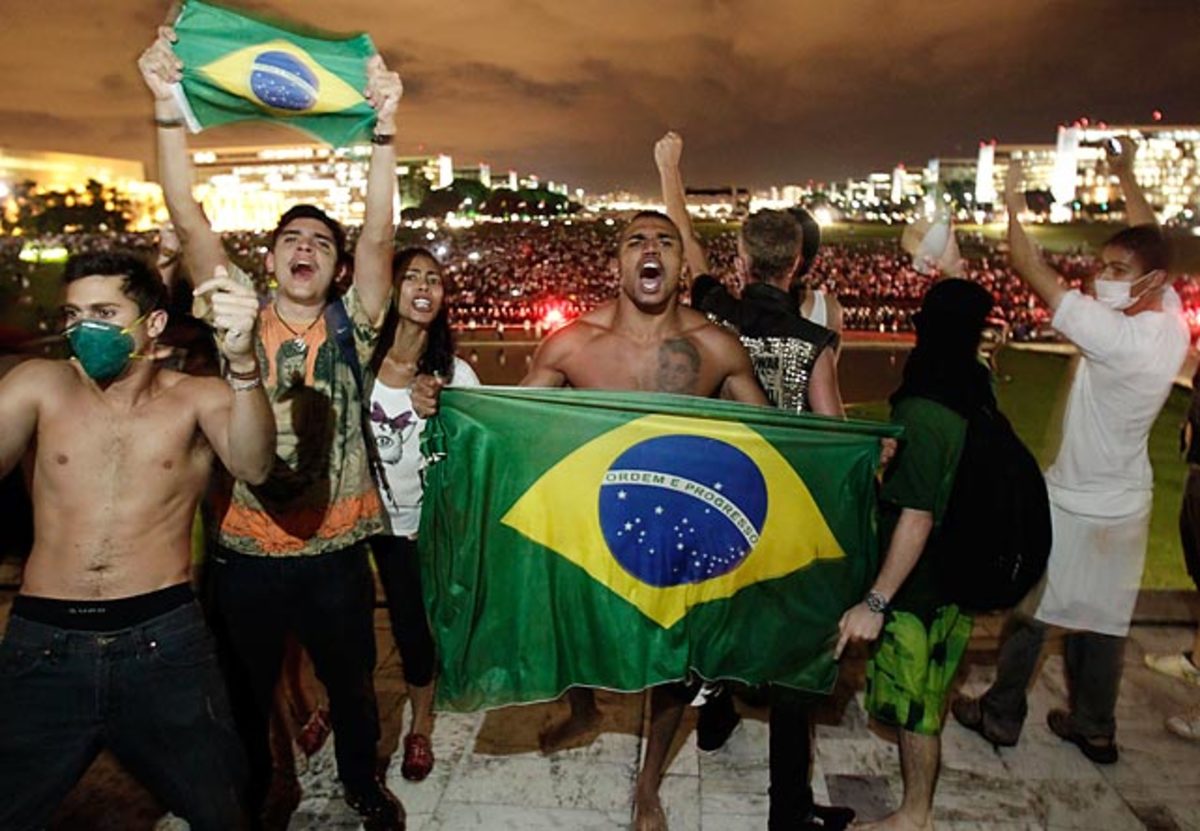 130619154542-brazil-protest-c924aeb9-0-single-image-cut.jpg