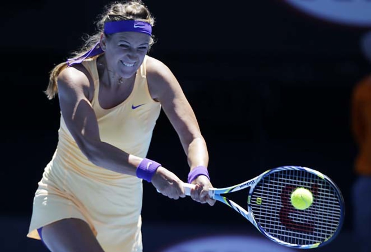 Victoria Azarenka takes the No. 1 ranking into February, but Serena Williams is approaching.