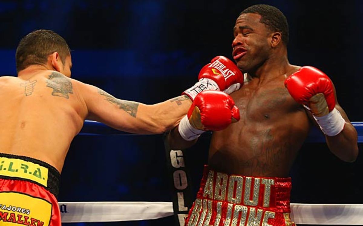 Marcos Maidana, left, took the fight to Adrien Broner and walked away with a unanimous decision.