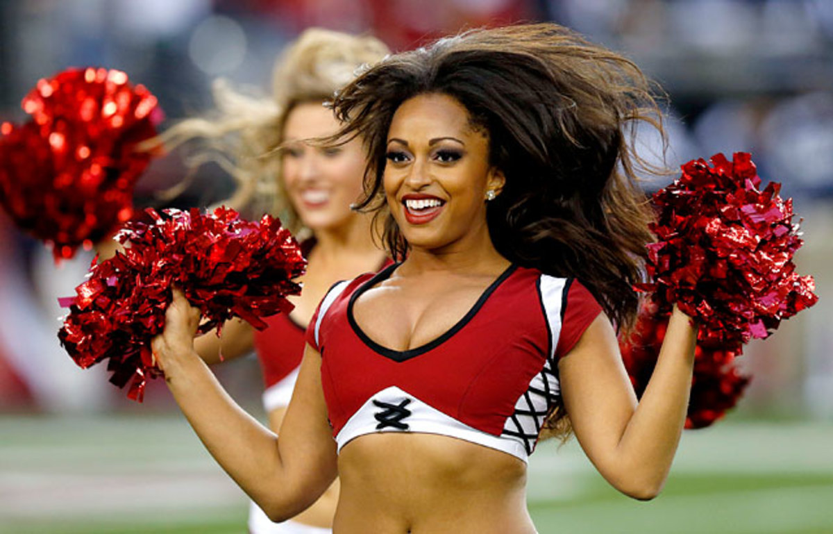 131230171528-arizona-cardinals-cheerleaders-ap643627710589-7-single-image-cut.jpg