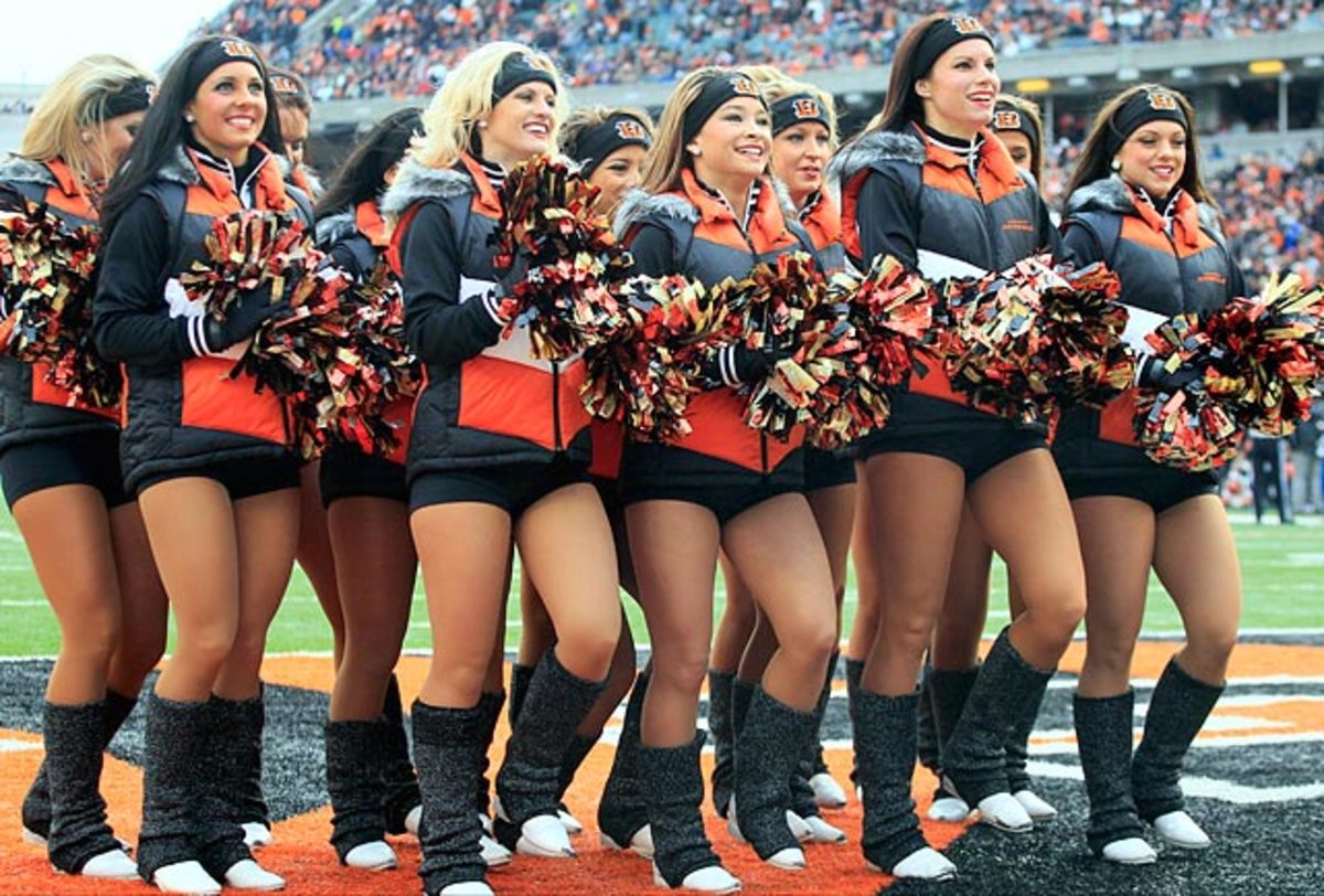 131230171629-cincinnati-bengals-ben-gals-cheerleaders-ap291403959596-12-single-image-cut.jpg