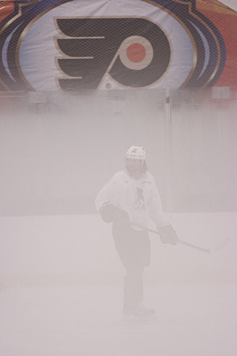 Scott Hartnell of the Flyers has been trying to stay in shape as the ongoing NHL lockout continues to cloud his future.