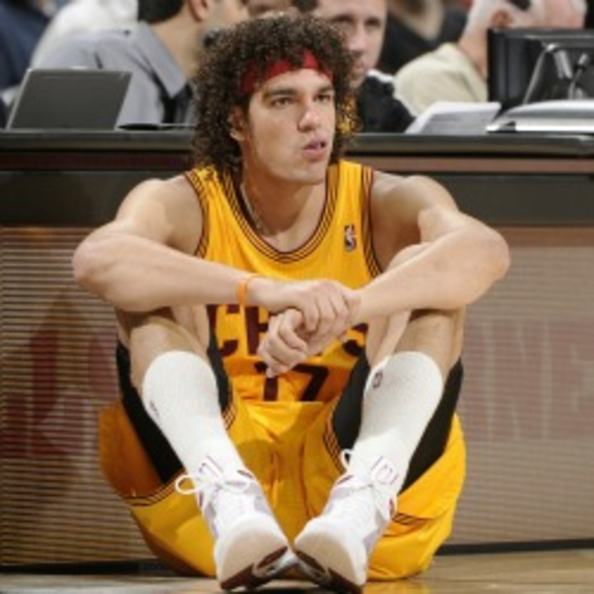 Anderson Varejao developed a blood clot in his lung that, because of blood thinners, will keep him out for the rest of the Cavs' season. (David Liam Kyle/Getty Images)