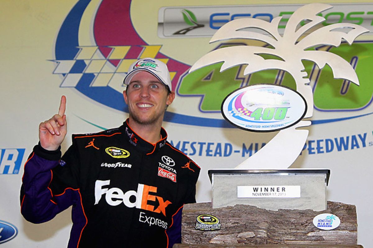 Despite a disappointing year overall, Hamlin was able to hold off Matt Kenseth and Dale Earnhardt Jr. to win the finale and extend his streak.