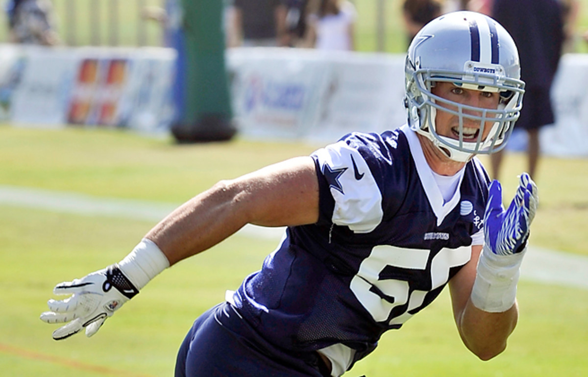 Healthier and lighter than last season, Sean Lee will quarterback the Cowboys' defense this season.