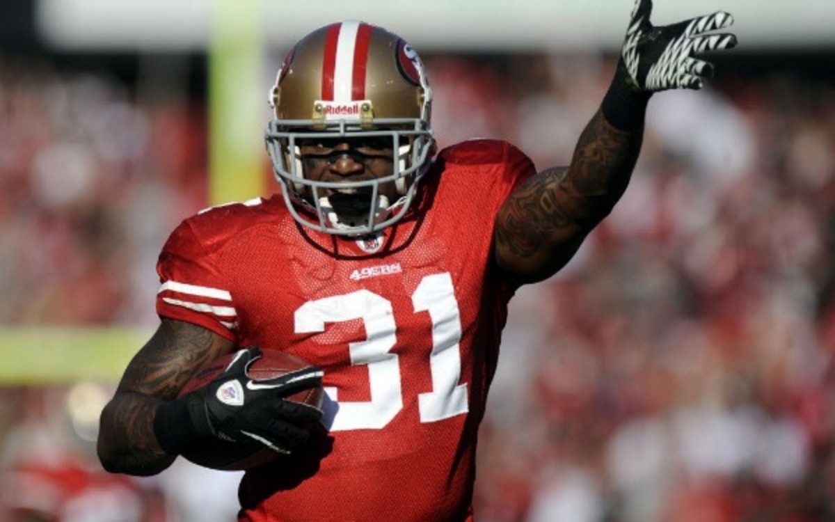Donte Whitner says that the San Francisco 49ers are the team to beat. (Jose Carlos Fajardo, Contra Costa Times)