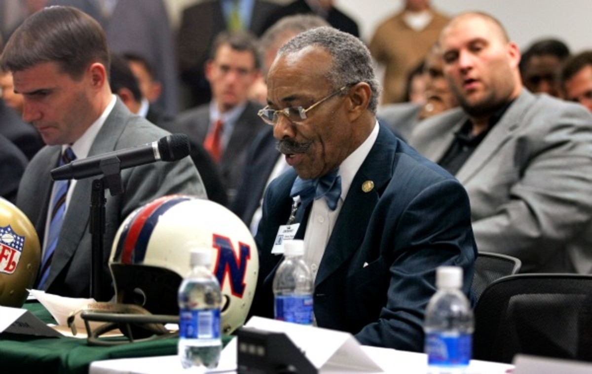 Lem Barney testified before a House hearing on football head injuries in 2010. (Getty Images)