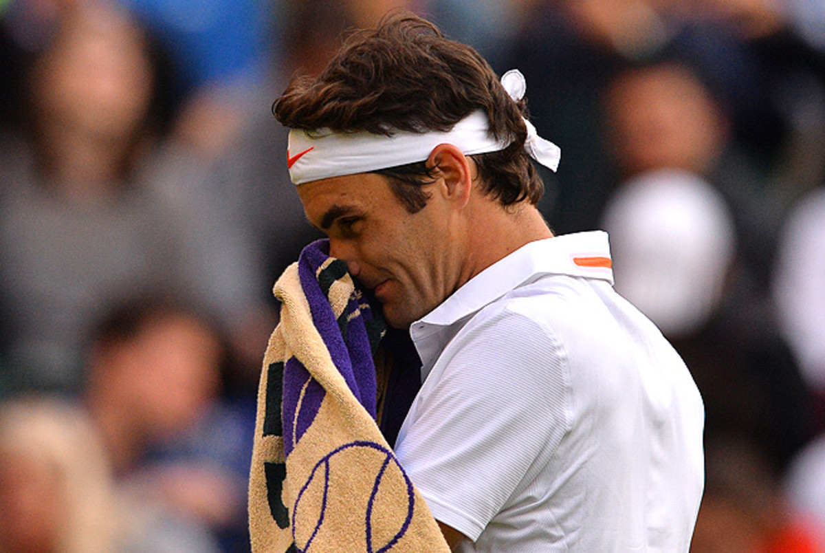 Roger Federer suffered his first loss before the quarterfinals of a Grand Slam since the 2004 French Open.