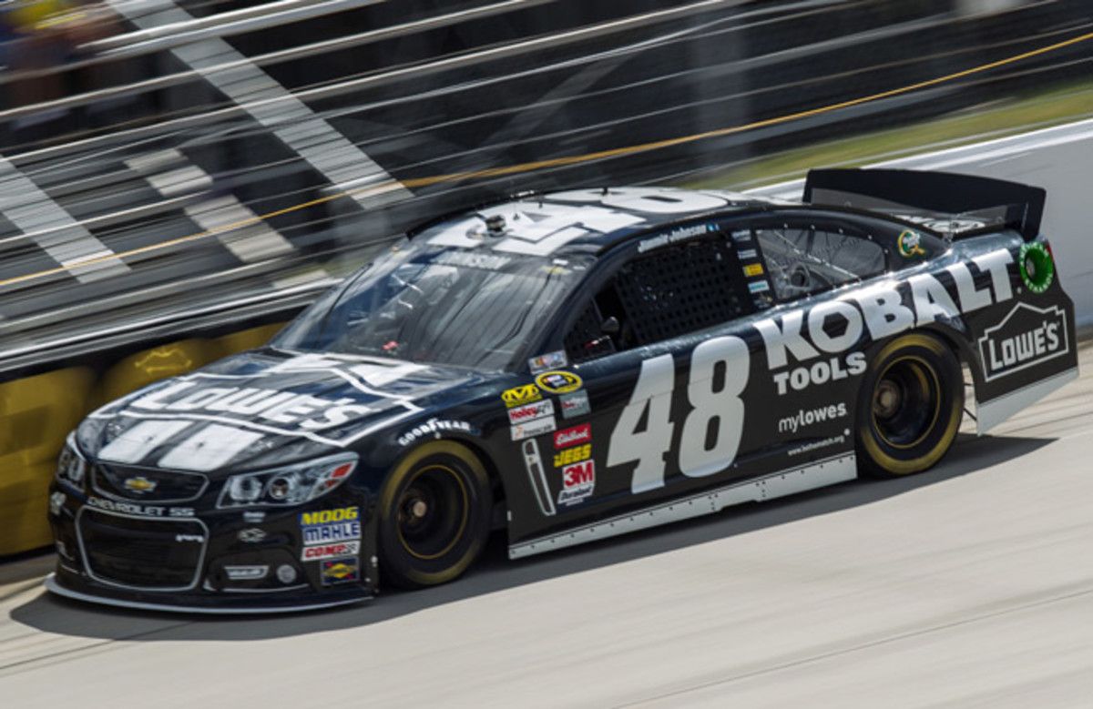 Led by Jimmie Johnson, the entire top 10 at Dover was made up of Chase drivers.