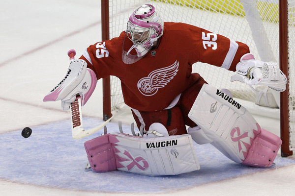 BREAST CANCER AWARENESS PUCK, 2001 - Florida Panthers Virtual Vault