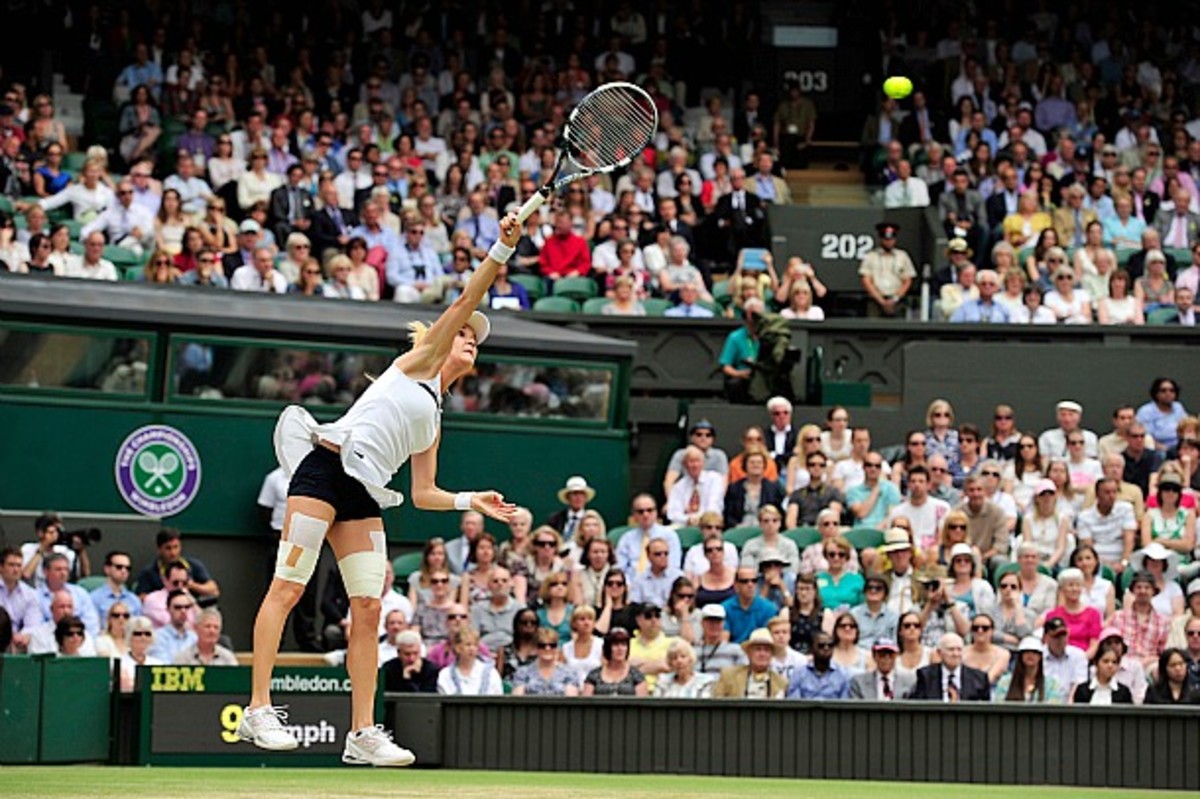 Agnieszka Radwanska is bidding to be the first player to make back-to-back Wimbledon finals since Serena Williams in 2009 (Glyn Kirk/AFP/Getty Images)