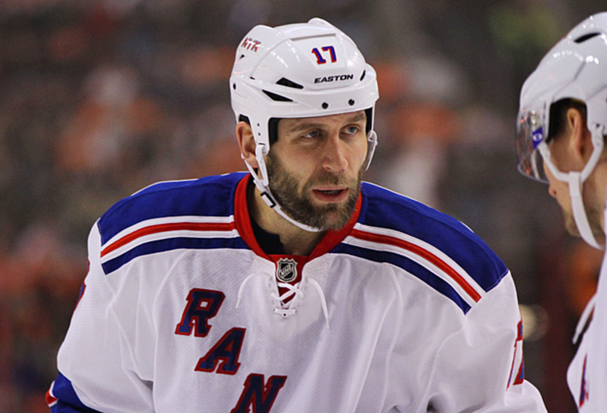 21 May 2012: New York Rangers left wing Mike Rupp (71) slaps New