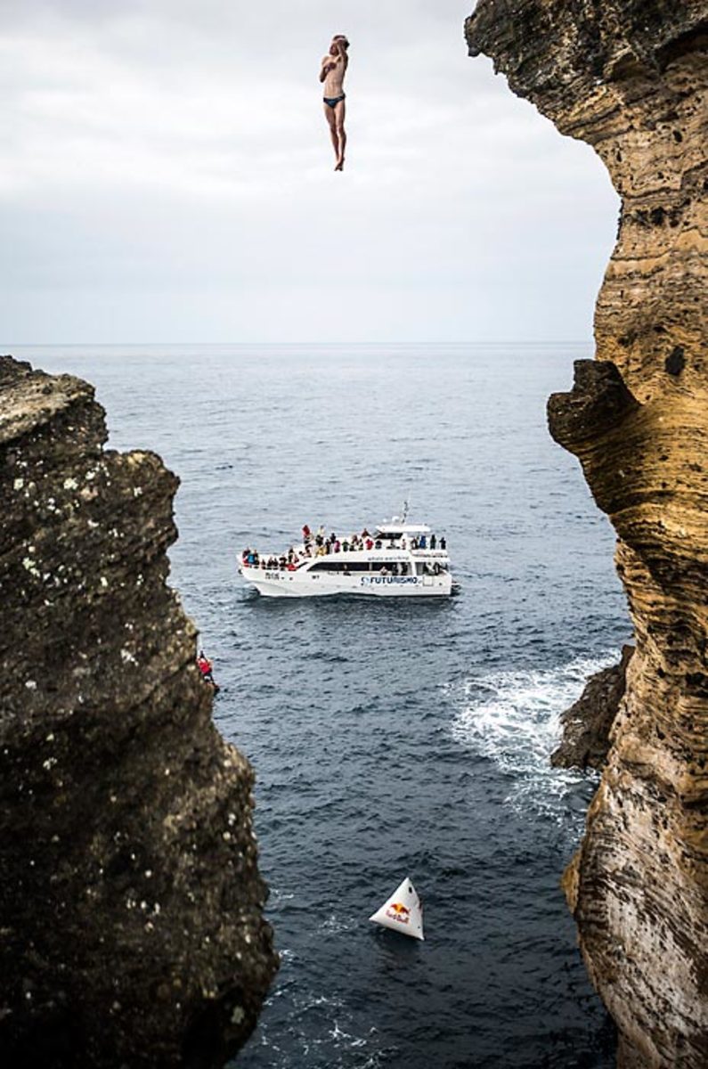 130808114146-cliff-diving-single-image-cut.jpg