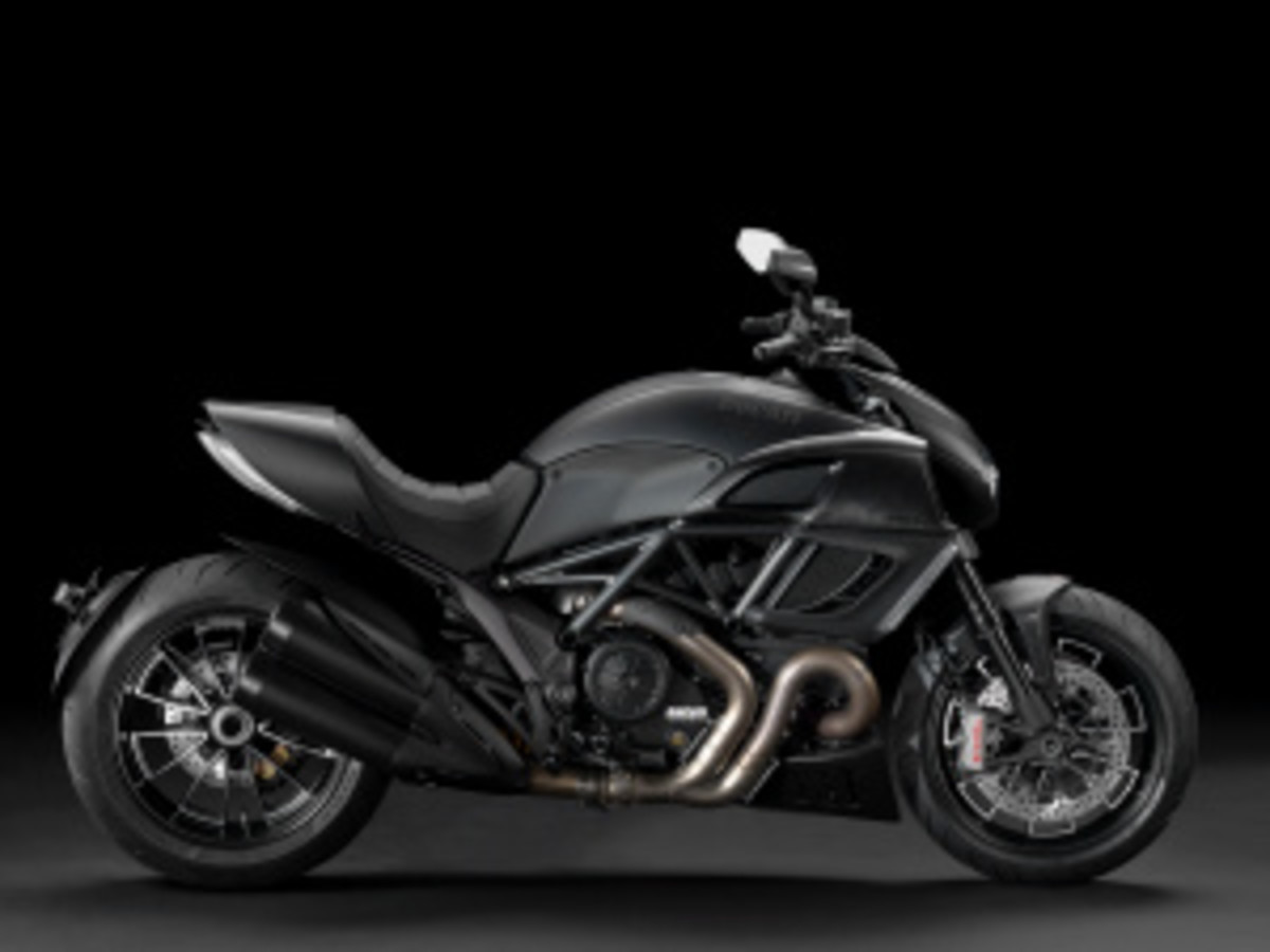 DUCATI DIAVEL DARK