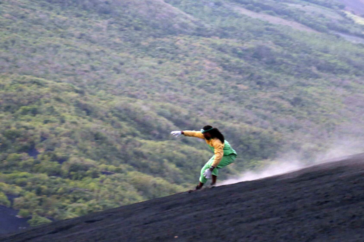 larry-fitzgerald-travelogue-4