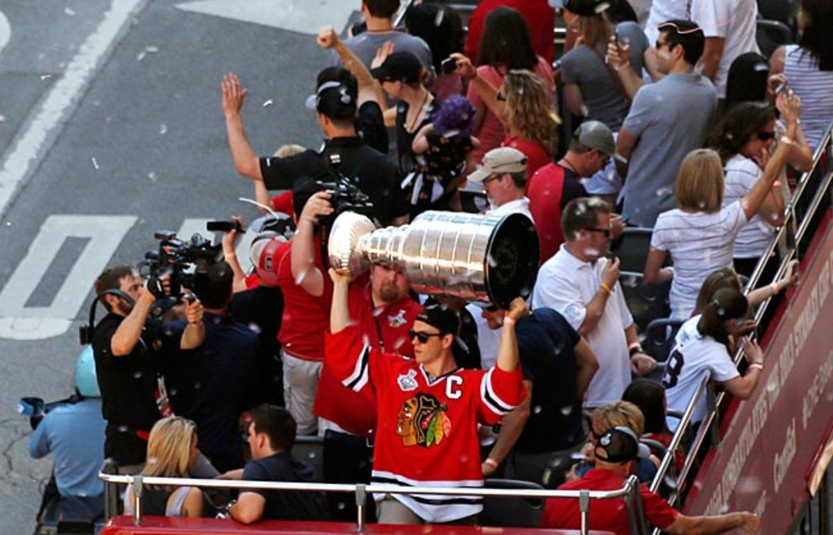 The Stanley Cup is becoming a familiar sight in Chicago as it's the Hawks second since 2010.