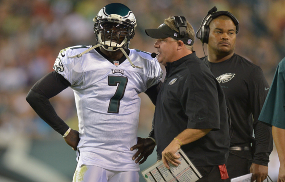 Chip Kelly's offense run by Michael Vick is nifty, but it's hardly new. (Drew Hallowell/Getty Images)