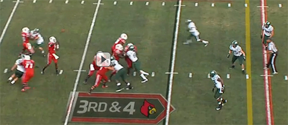 Bridgewater takes the time to set himself for the throw despite pressure from behind...