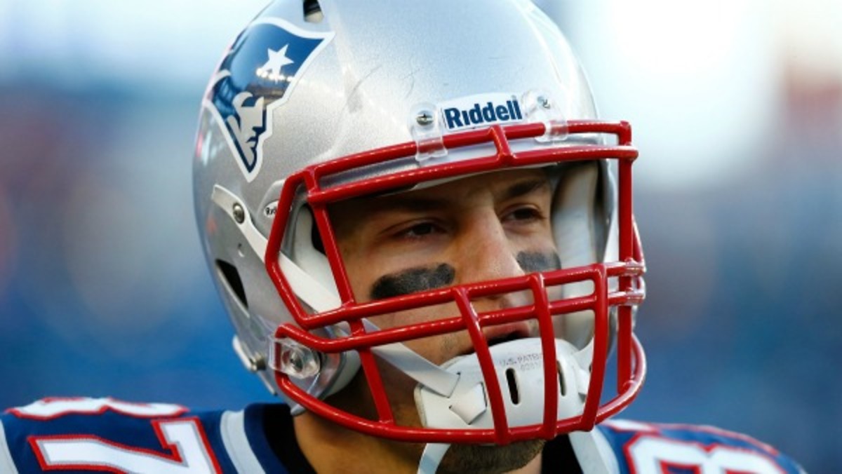 Rob Gronkowski will "definitely" be back by Week 4. (Jared Wickerham/Getty Images)