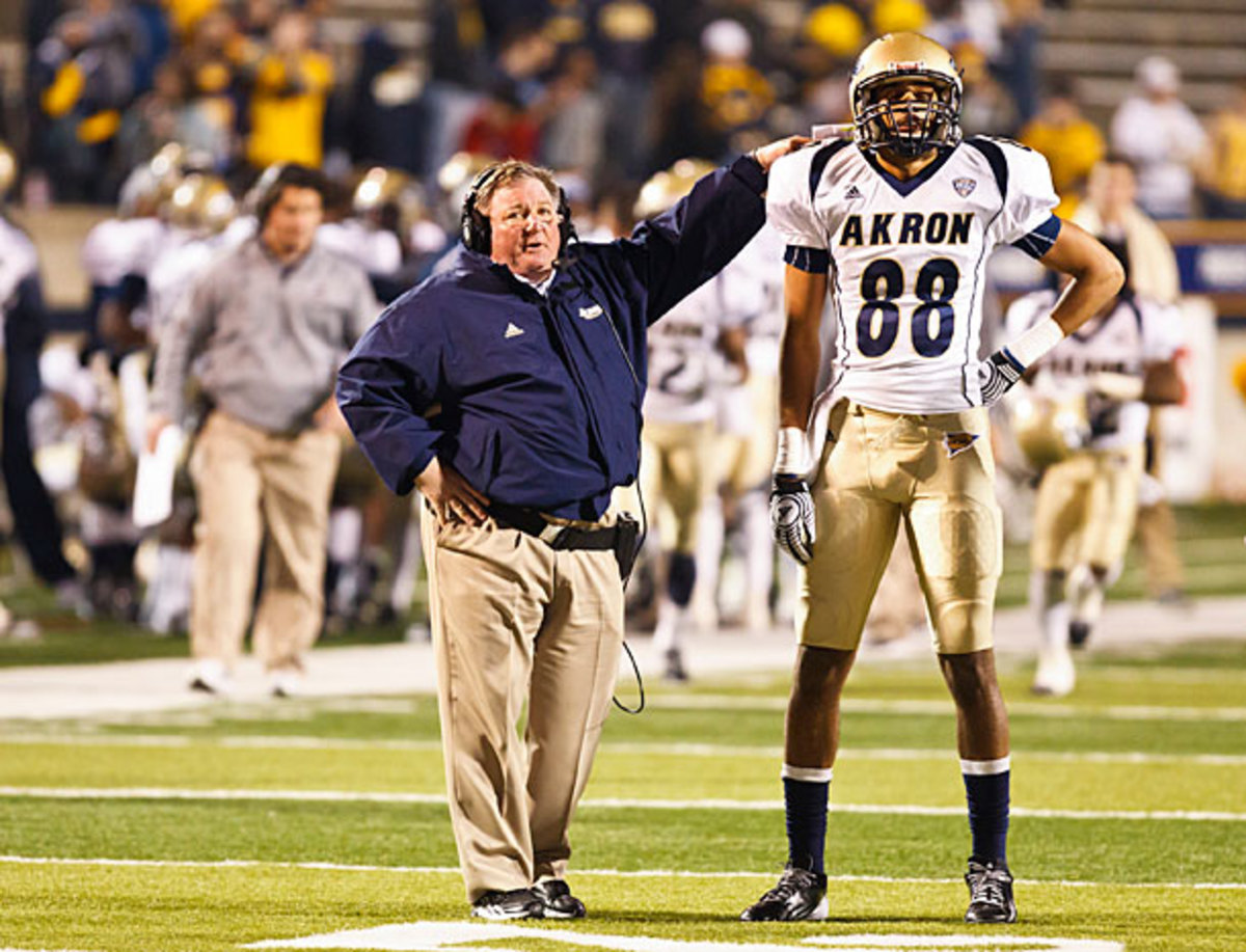 You must be this tall to join Terry Bowden's island of misfit transfers. (Scott W. Grau/Icon SMI)