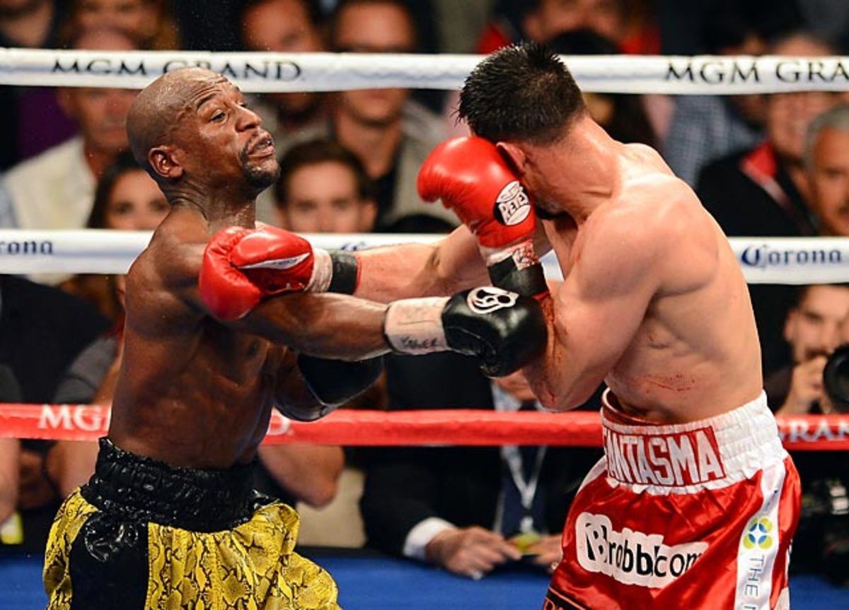 Mayweather defeats Guerrero