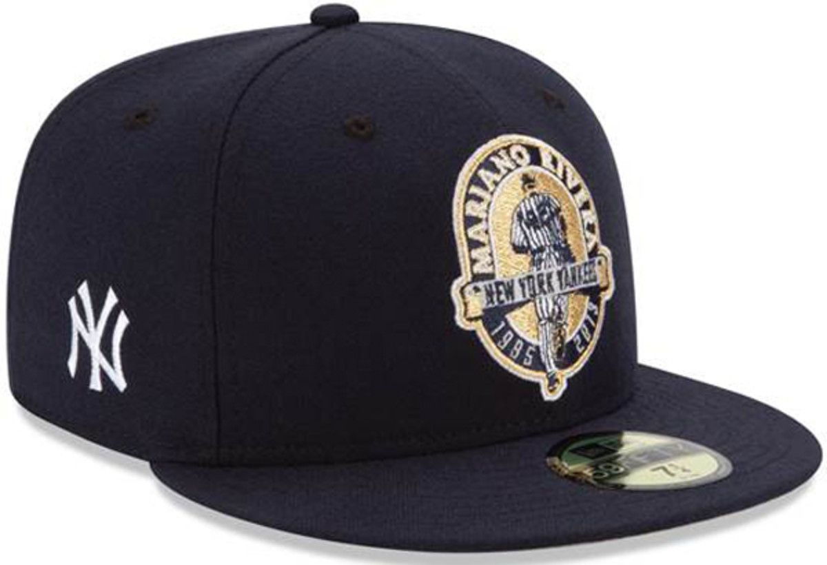mo-hat