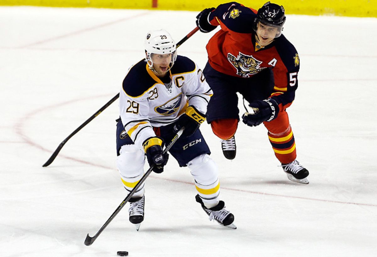 Minnesota added a nice piece for the stretch run by acquiring Jason Pominville (29) from Buffalo.