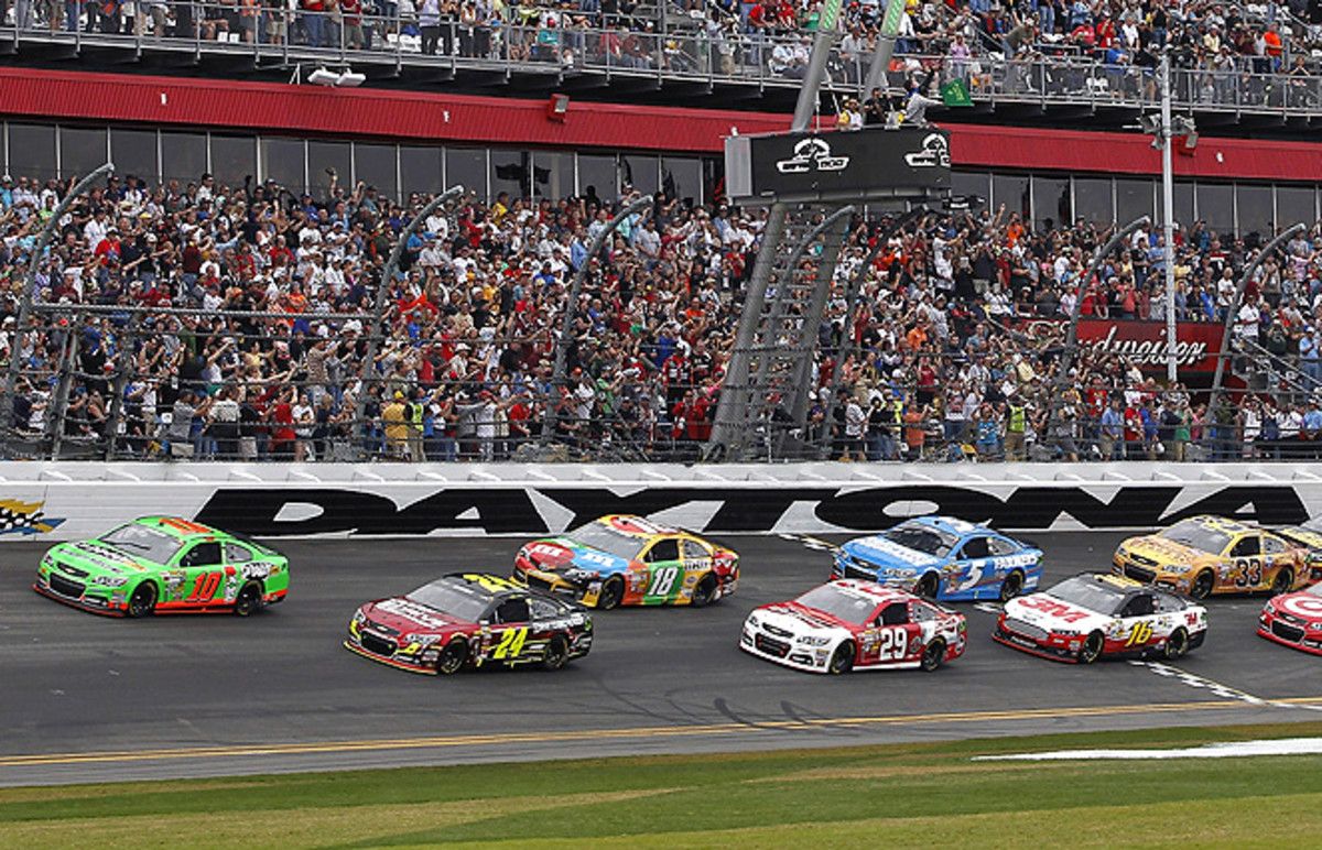 TV ratings for the 2013 Daytona 500 earned a 9.9 rating and 22 share on Fox, up 24 percent from 2012.