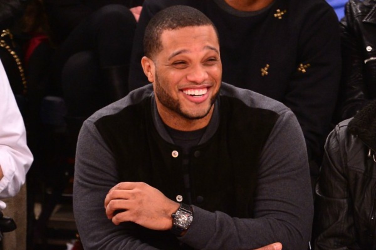 Robinson Cano and the Yankees are still far apart on a deal. (James Devaney/Getty Images)