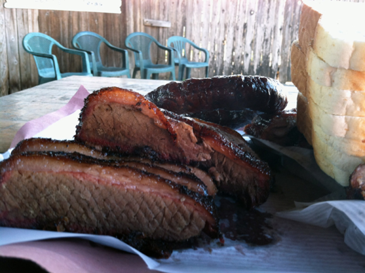 Brisket and sausage at Snow's. (Andy Staples)