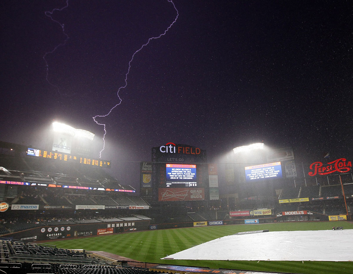 2011-new-york-mets-citi-field-lightning.jpg