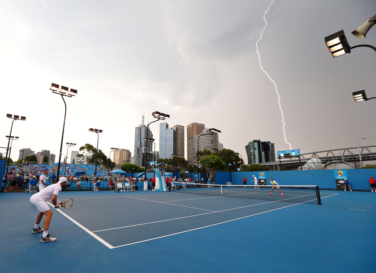 2014-australian-open-melbourne-park-lightning.jpg