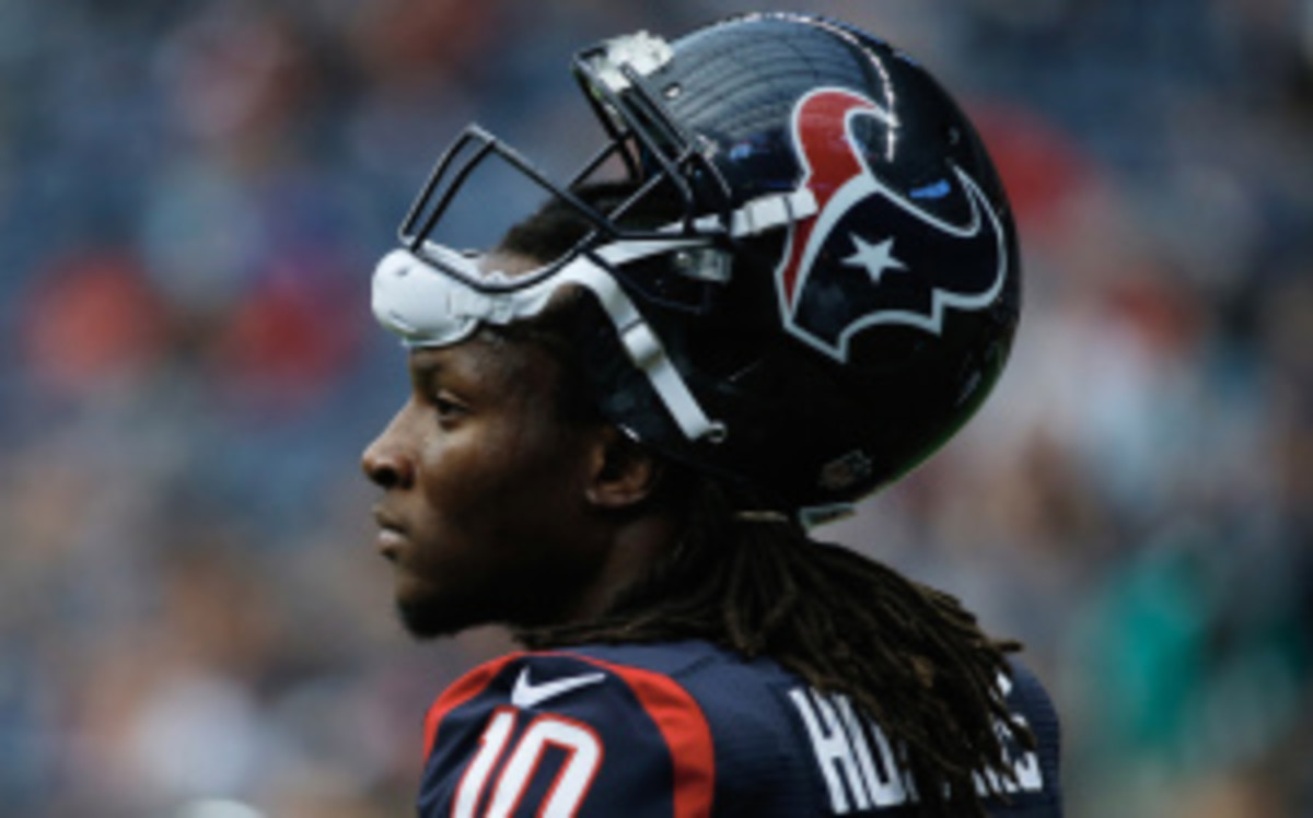 Texans wide receiver DeAndre Hopkins will play in the opener vs. the Chargers on Sept. 9. (Scott Halleran/Getty Images)