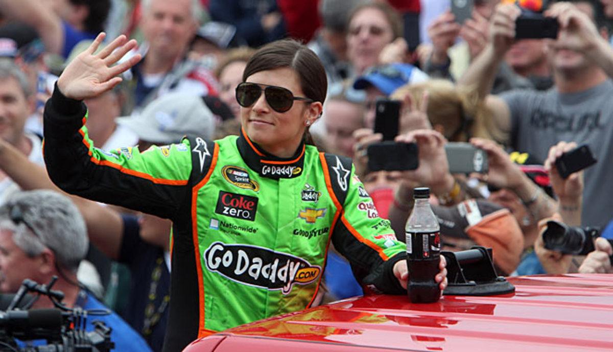 With a house and a familiar track in Phoenix, Danica Patrick should feel right at home for Cup race No.2.