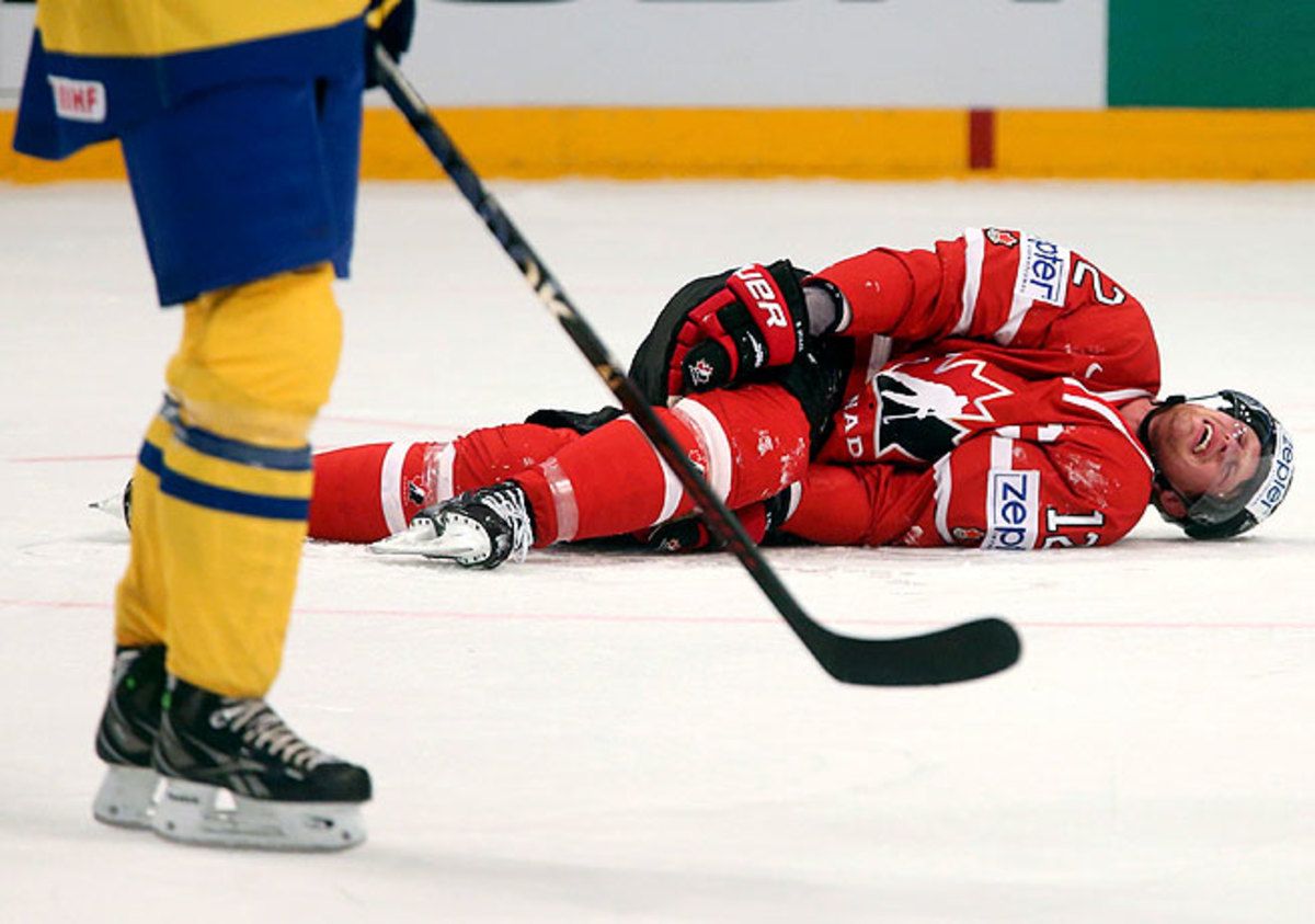 Eric Staal sprained his MCL at the world championships but will probably not miss any NHL games.