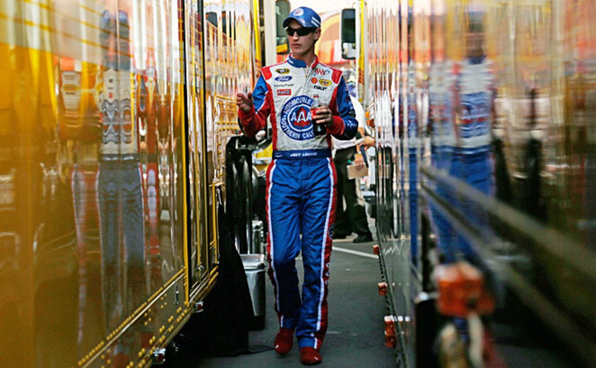 In the wake of two feuds, Joey Logano will likely feel the walls closing in at NASCAR's shortest track.