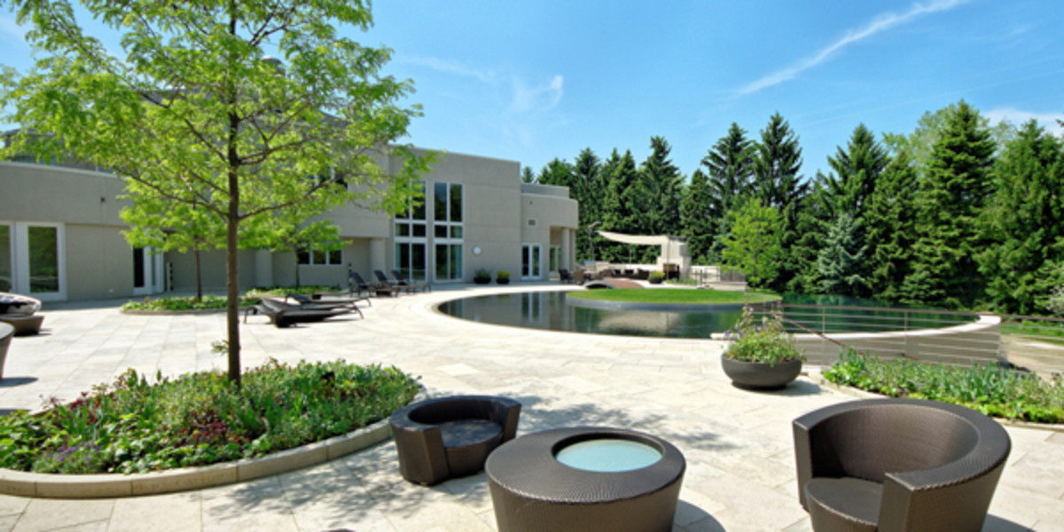 michael-jordan-mansion-16.jpg